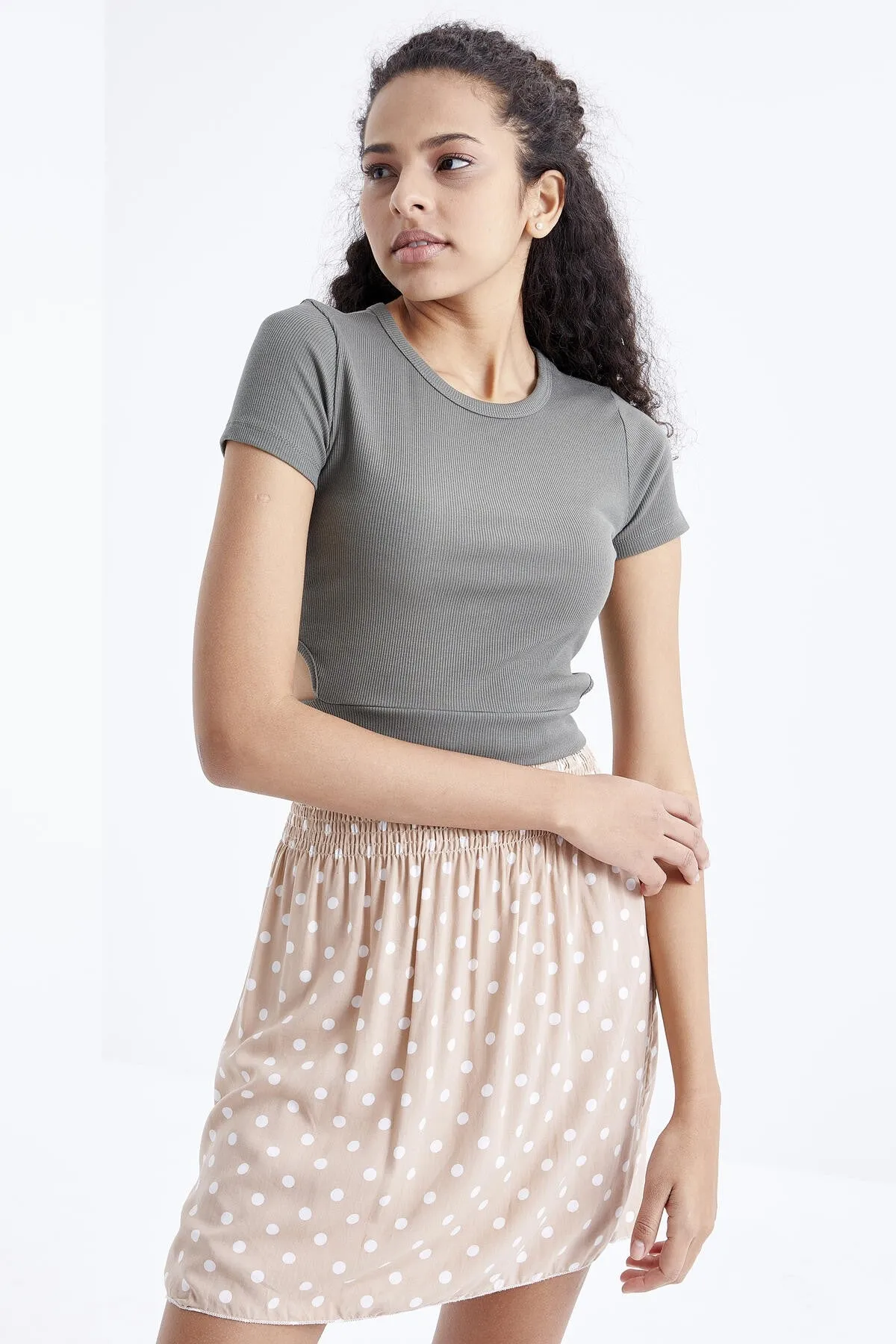 basic yani pencereli o yaka kadin crop top t-shirt - 97207